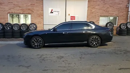 BMW G70E I7 907M 휠복원 블랙 폴리시 휠도색 분체도장 리더스휠 / 시흥시 죽율동