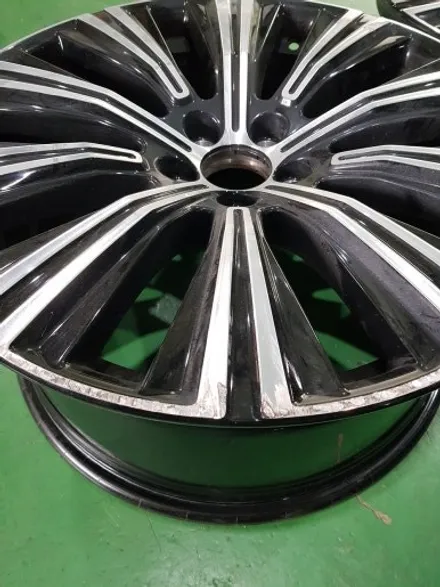 볼보 S90 B5 휠복원 블랙유광 휠도색 분체도색 리더스휠 / 시흥시 죽율동