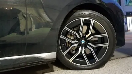 BMW G70E I7 907M 휠복원 블랙 폴리시 휠도색 분체도장 리더스휠 / 시흥시 죽율동