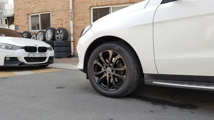 벤츠 ML GLE250 휠복원 다크 크롬쉐도우 휠도색 분체도장 리더스휠 / 시흥시 죽율동