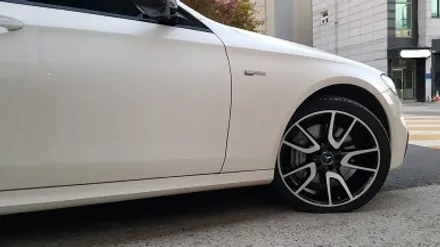 벤츠 E43 AMG 자동차 휠 긁힘 휠복원 블랙폴리싱 휠도색 분체도색 리더스휠 / 시흥시 죽율동