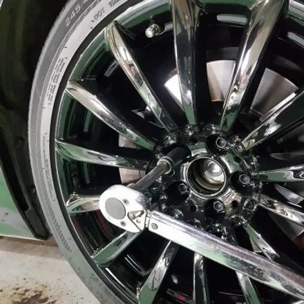 리더스휠 BMW 6시리즈 휠복원 검정색 휠도색 분채도장 / 시흥시 죽율동