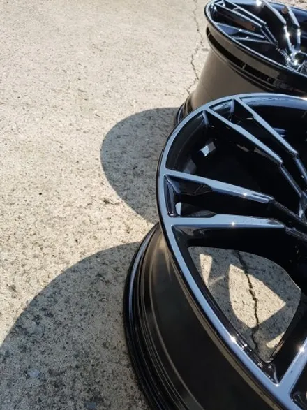 BMW F90 M5 706M 휠복원 하이그로시 블랙 휠도색 분체도장 리더스휠 / 시흥시 죽율동