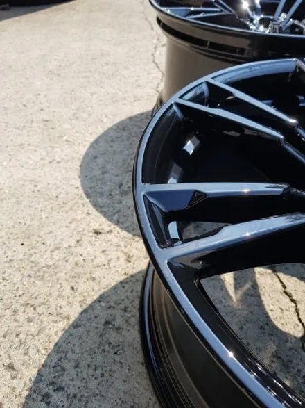 BMW F90 M5 706M 휠복원 하이그로시 블랙 휠도색 분체도장 리더스휠 / 시흥시 죽율동