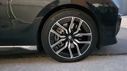 BMW G70E I7 907M 휠복원 블랙 폴리시 휠도색 분체도장 리더스휠 / 시흥시 죽율동