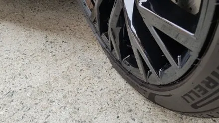 리더스휠 BMW F95 X5M 휠복원 올검정 휠도색 분채도색 / 시흥시 죽율동