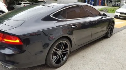아우디 S7 휠스크래치 휠복원 및 고스트크롬 휠도색 분채도장 리더스휠 / 시흥시 죽율동