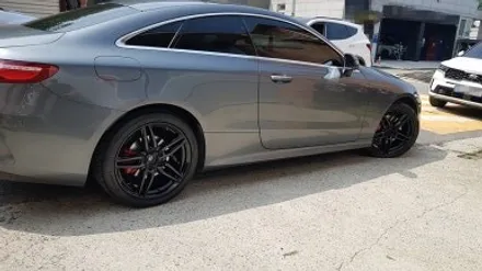 벤츠 E220D E클래스 쿠페 휠복원 블랙휠 휠도색 분체도색 / 시흥시 죽율동