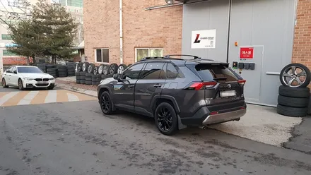 도요타 라브4 휠기스 휠복원 RAV4 블랙유광 휠도색 분채도장 리더스휠 / 시흥시 죽율동