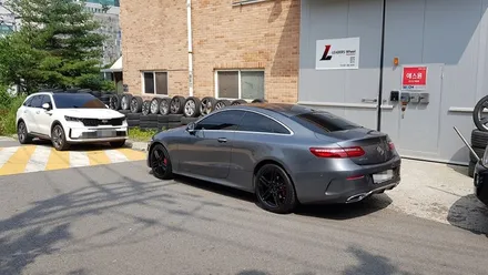 벤츠 E220D E클래스 쿠페 휠복원 블랙휠 휠도색 분체도색 / 시흥시 죽율동