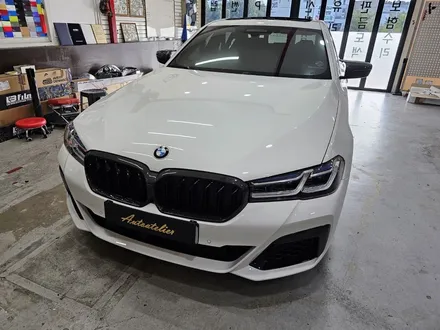 BMW G바디 5시리즈 3M 루프스킨 시공.