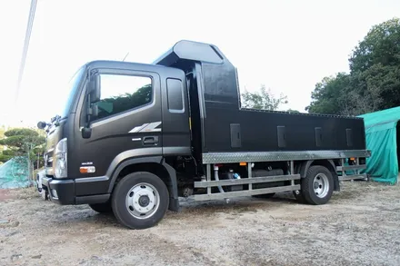 마이티2 활어차 전체랩핑. Avery Satin Black.