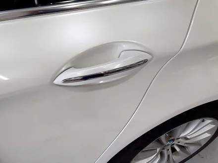 BMW 520D 실버에서 화이트펄로 전체 시공, 양주 랩핑샵 오토아틀리에.