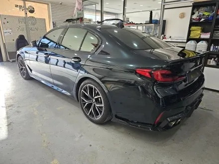 bmw 530i 전체 랩핑 제거 후 재시공, 에이버리 고광택 글로스 다크 에메랄드.
