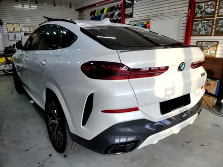 의정부 양주 BMW X6 전체 크롬죽이기 랩핑.