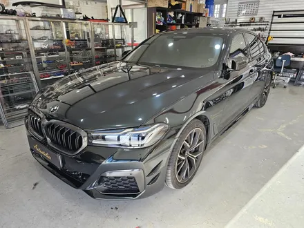 bmw 530i 전체 랩핑 제거 후 재시공, 에이버리 고광택 글로스 다크 에메랄드.