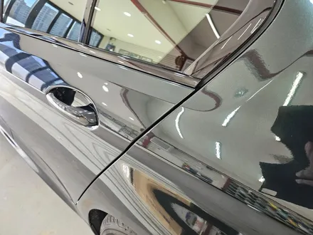 bmw 530i 전체 랩핑 제거 후 재시공, 에이버리 고광택 글로스 다크 에메랄드.