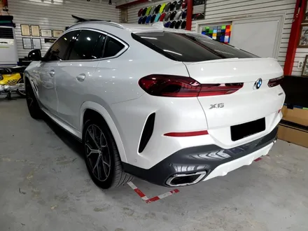 의정부 양주 BMW X6 전체 크롬죽이기 랩핑.