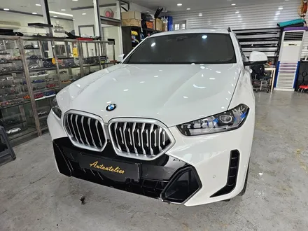양주 BMW X6 본넷 , 도어, 미러, 필러 PPF 시공 하였습니다.