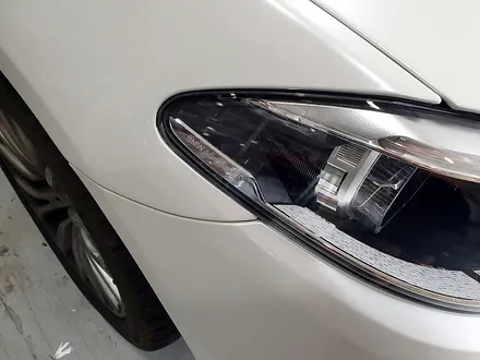 BMW 520D 실버에서 화이트펄로 전체 시공, 양주 랩핑샵 오토아틀리에.