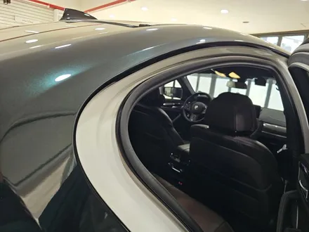 bmw 530i 전체 랩핑 제거 후 재시공, 에이버리 고광택 글로스 다크 에메랄드.