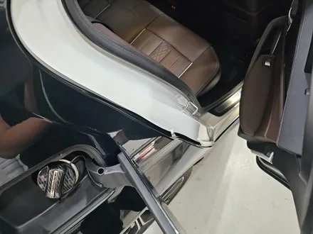 bmw 530i 전체 랩핑 제거 후 재시공, 에이버리 고광택 글로스 다크 에메랄드.