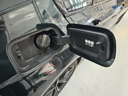 bmw 530i 전체 랩핑 제거 후 재시공, 에이버리 고광택 글로스 다크 에메랄드.