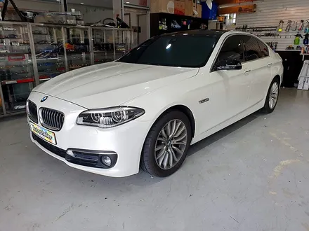 BMW 520D 실버에서 화이트펄로 전체 시공, 양주 랩핑샵 오토아틀리에.
