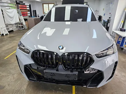 BMW X6 휠랩핑, 그릴교환, 사이드미러 교환, 스포일러랩핑