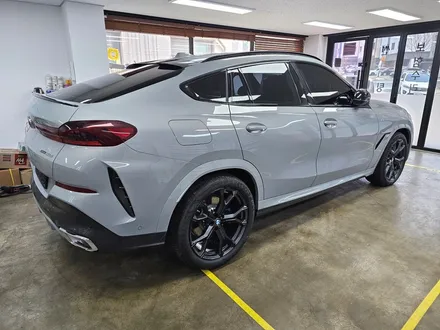 BMW X6 휠랩핑, 그릴교환, 사이드미러 교환, 스포일러랩핑
