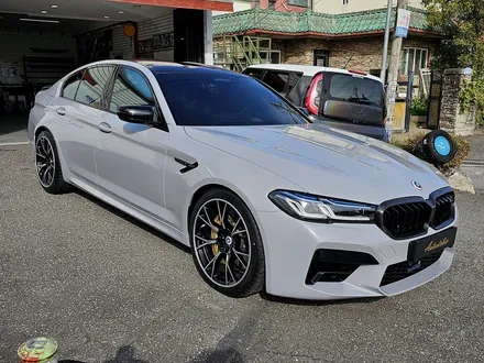 양주 의정부 전체랩핑 BMW M5 쿨그레이 시멘트색.