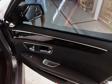 벤츠 E클래스 E350d AMG패키지 실내 랩핑 -  by 의정부 오토아틀리에, 벤츠랩핑, 실내랩핑, E클래스 내장재, 내장재 랩핑