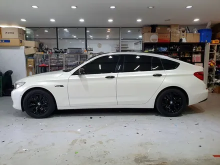 BMW 5GT 화이트펄 전체랩핑 + 크롬죽이기 +  실내랩핑, 모든 랩핑을 완성하다.