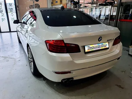 BMW 520D 실버에서 화이트펄로 전체 시공, 양주 랩핑샵 오토아틀리에.