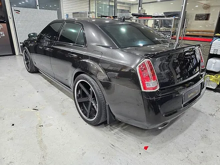 양주 크라이슬러 300c 초 고광택 랩핑. 그라파이트 그레이.