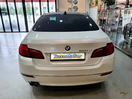 BMW 520D 실버에서 화이트펄로 전체 시공, 양주 랩핑샵 오토아틀리에.