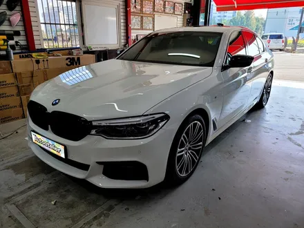 BMW 5시리즈 크롬 없애기 랩핑, 양주 의정부 랩핑샵 오토아틀리에.