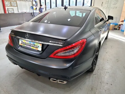 벤츠 w218 CLS 전체 랩핑 제거 및 사틴다크락그레이 재시공. 양주 오토아틀리에.