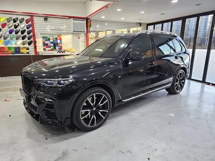 의정부 bmw x7 크롬죽이기 랩핑과 프론트립 부착.