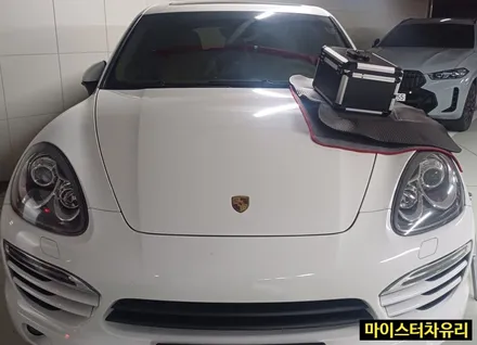 부산유리용접 포르쉐 카이엔 출장 돌빵 수리 / 부산 해운대
