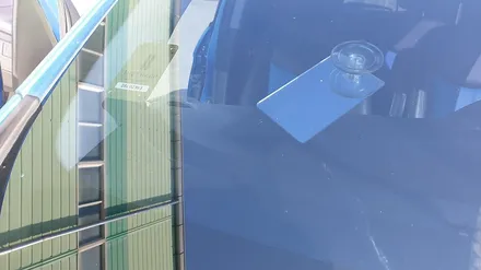 부산차유리용접 스파크 길게 깨짐 자동차유리 롱크렉 복원 작업 / 부산 해운대