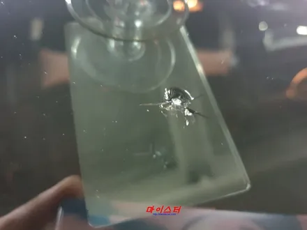 깨진 지프 레니게이드 김해차유리복원 수리로 해결 / 부산 해운대