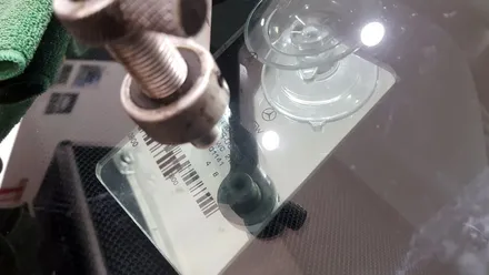 부산차유리. 부산유리복원. 벤츠돌빵수리 / 부산 해운대