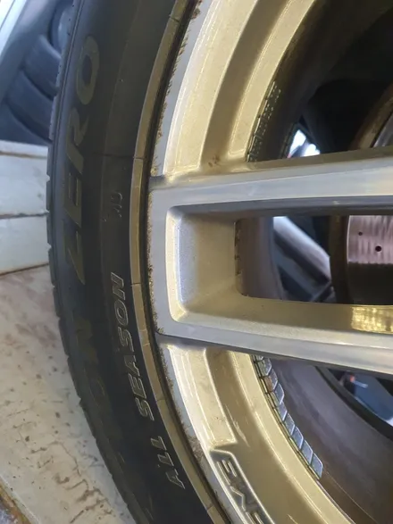 [남양주휠도색][캘리퍼도색]벤츠 GLE클래스 (W166) GLE350d 쿠페 21인치 순정휠 블랙유광 휠복원&휠도색 + 캘리퍼도색 레드도장 / 남양주시 별내동