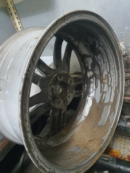 [남양주휠도색]BMW 6시리즈 GT 620d 19인치 순정휠 블랙유광 휠복원&휠도색 + 캘리퍼도색 레드도장 / 남양주시 별내동
