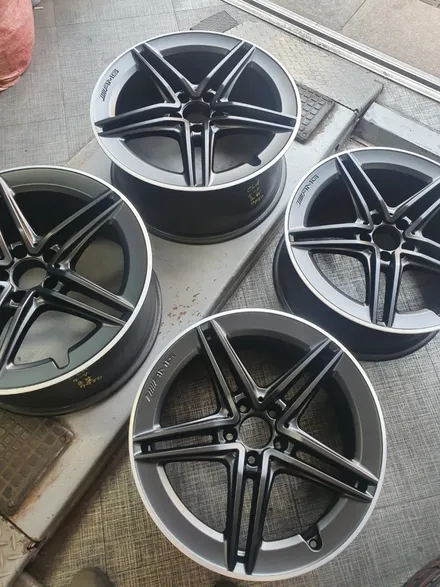 [남양주휠도색]벤츠 A클래스 (W177) A45AMG 19인치 순정휠 다이아몬드컷팅 블랙무광 휠복원&휠도색 / 남양주시 별내동
