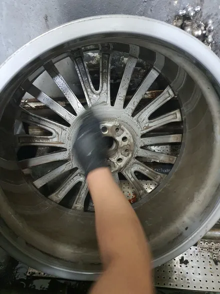 [남양주휠복원][캘리퍼도색]BMW X7 (G07) 40d 22인치 순정휠 블랙유광 휠복원&휠도색 + 캘리퍼도색 레드도장 / 남양주시 별내동