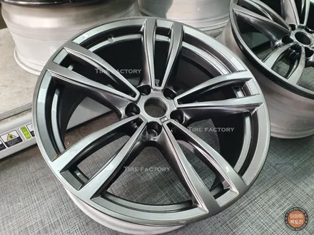 [bmw휠도색][bmw타이어]BMW 740Li (G11) 19인치 고스트크롬 휠복원&휠도색 + 타이어교체 (245-45-19, 275-40-19 피렐리 피제로 올시즌 한대분) / 남양주시 별내동