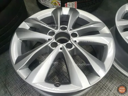 벤츠c클래스(W205)C220d 17인치 메탈릭실버 휠복원&휠도색                     타이어교체 225-50-17 브릿지스톤 포텐쟈RE97AS-02 두본 작업니다 / 남양주시 별내동