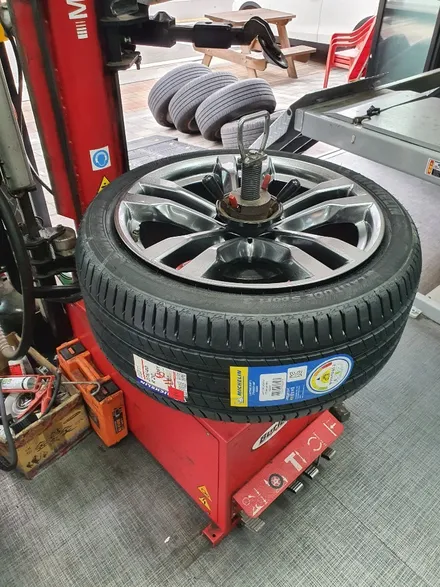[남양주휠도색]BMW x5 M50D 20인치 고스트크롬도장&캘리퍼캔디블루도색작업 / 남양주시 별내동